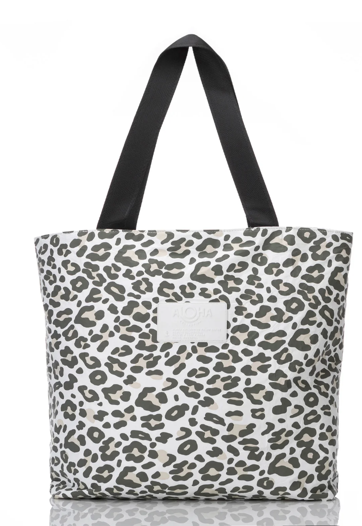 DAY TRIPPER - SNOW LEOPARD