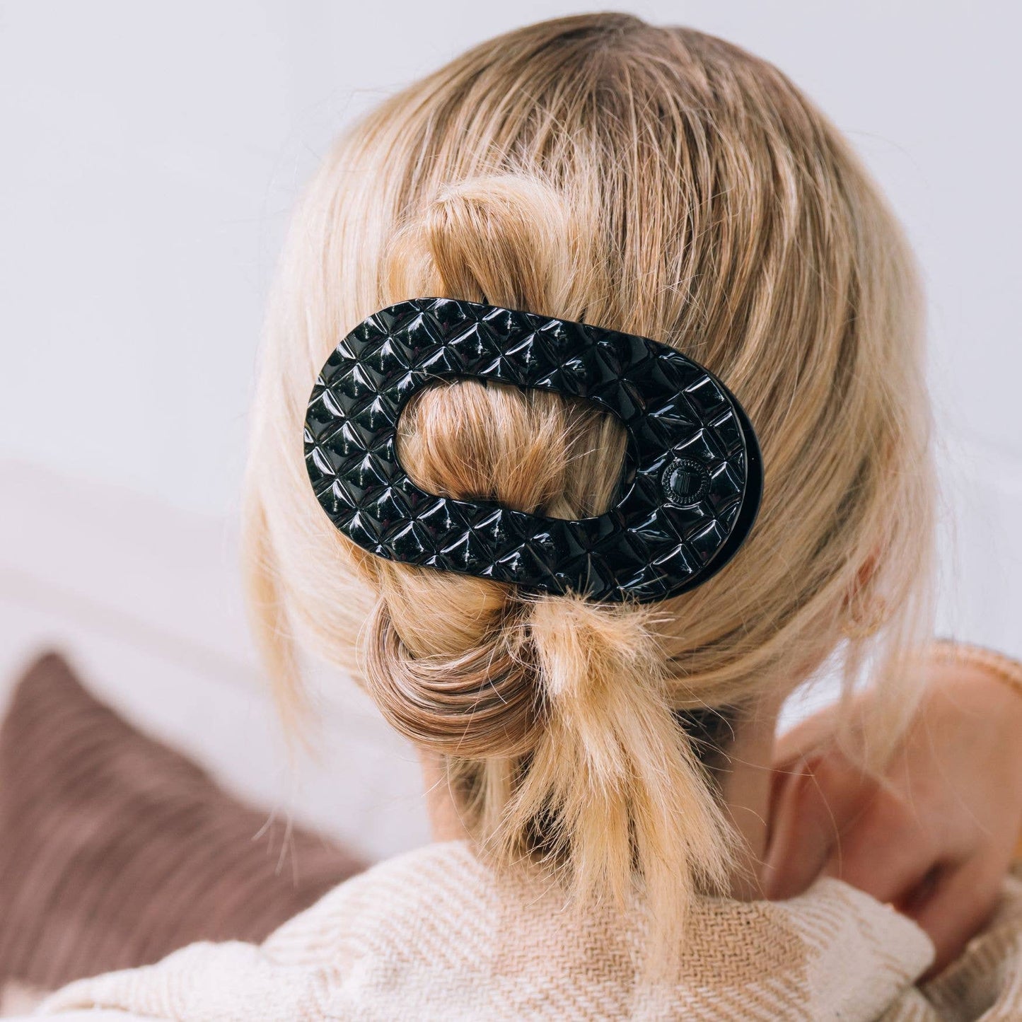 Round Hair Clip