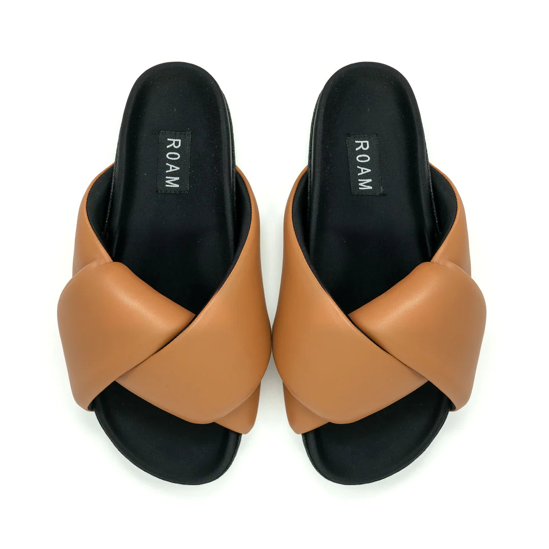 FOLDY PUFFY SANDALS WITH VEGAN LEATHER - COGNAC