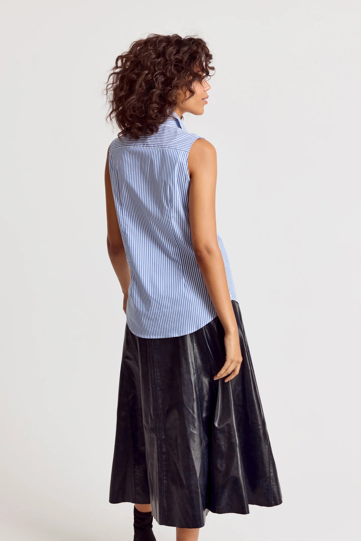 The Sleeveless Shirt - Blue and White Stripe