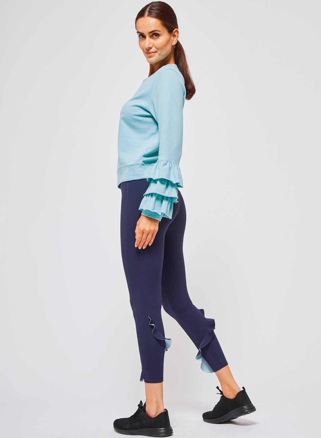Urban Savage - Ruffle Legging: Denim / M