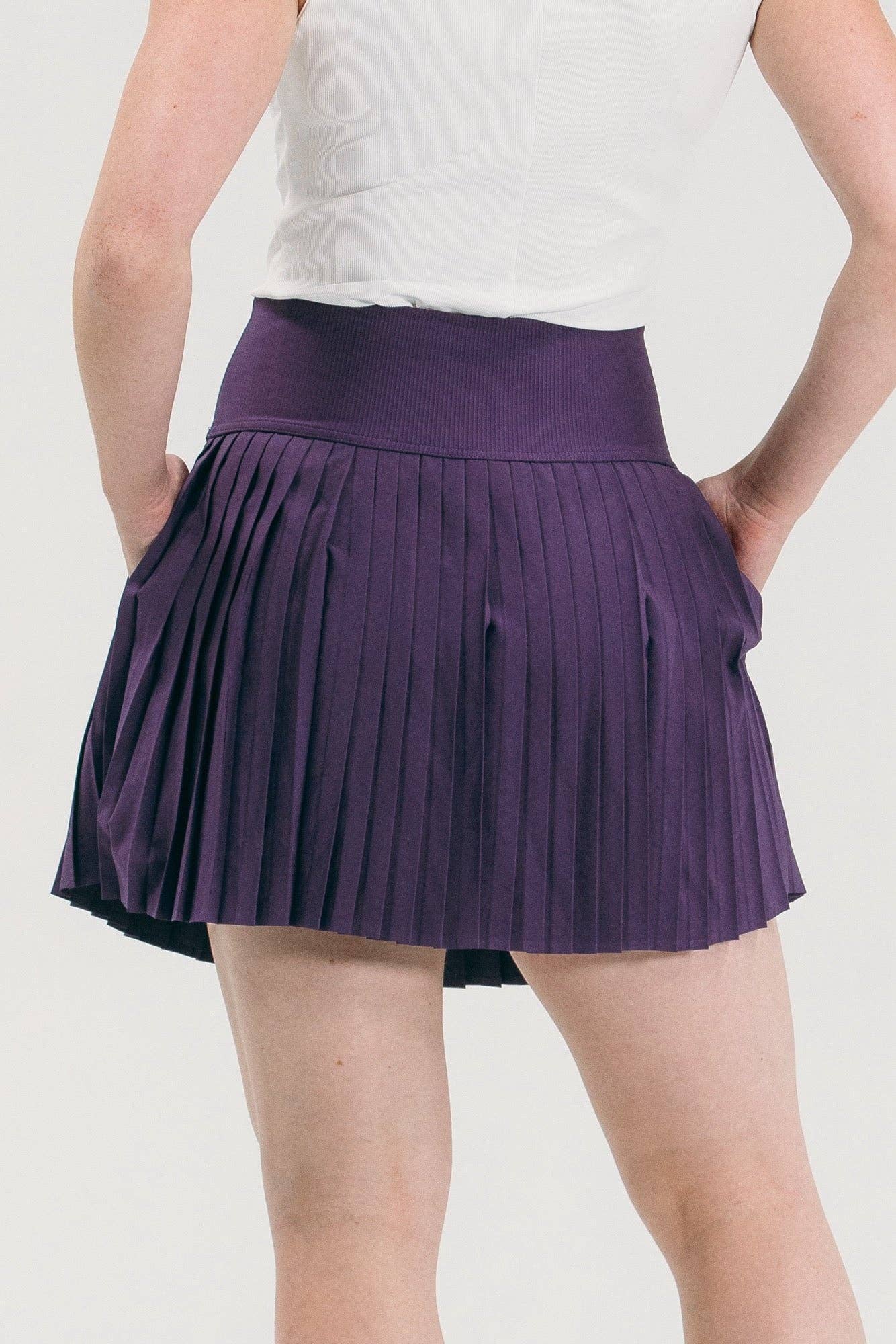 Foray Golf - Pleated Performance Skirt: Plum / S