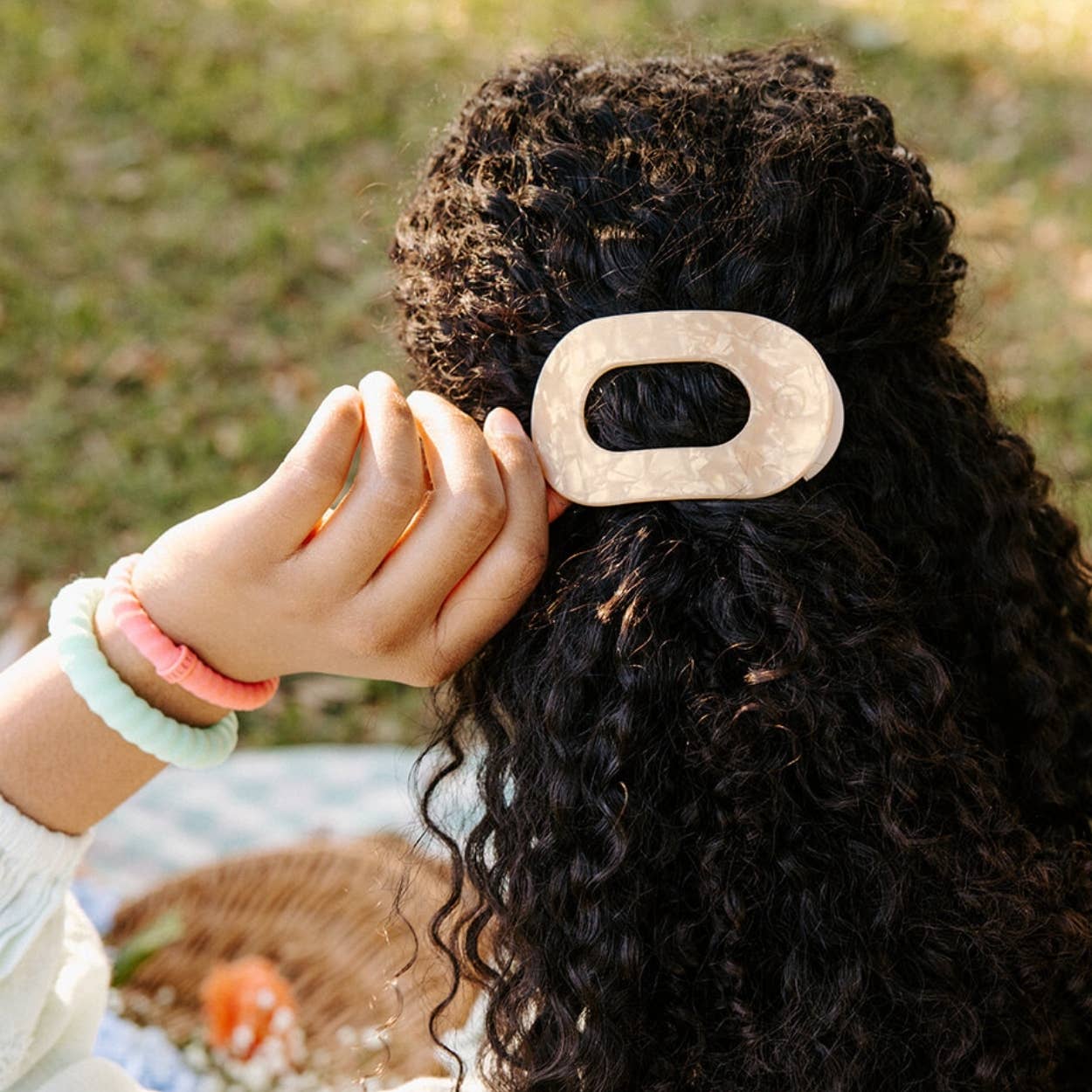 Round Hair Clip